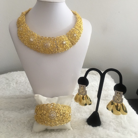 HSN Adrienne Custom Earring Necklace Bracelet Set - Picture 4 of 16